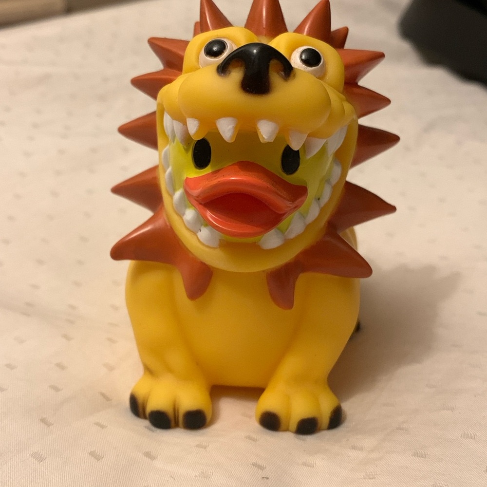 Rave Duck with a Lion Head - From Italy 🇮🇹